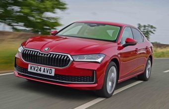 Skoda Superb review – pictures