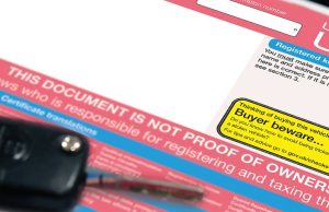 Who is the registered keeper of a lease car?