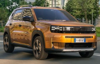 Fiat Grande Panda Hybrid La Prima 2025 – pictures