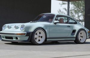 Singer takes the Porsche 911 Carrera Coupe back to the 80s