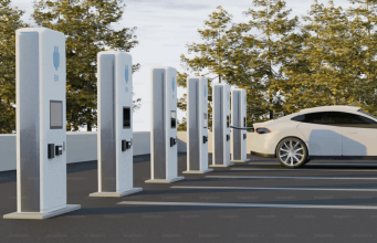 What Tech Savvy Drivers Are Doing to Simplify Long Road Trips