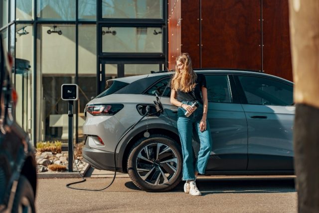 What’s the Cost Difference Between Home Charging and Public Charging?