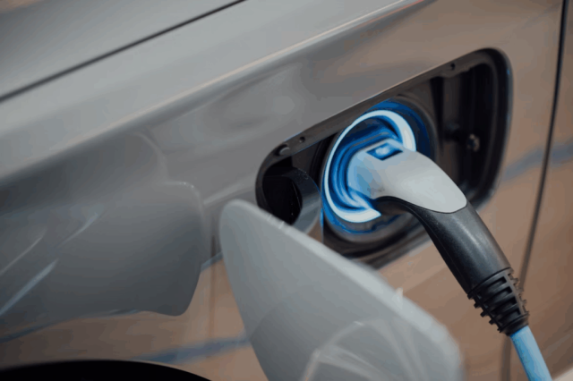 How Ceramic Coating Complements the New Generation of Electric and Hybrid Cars