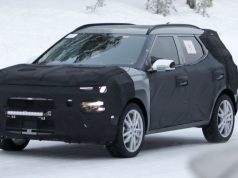 New Hyundai hybrid small SUV spotted – pictures