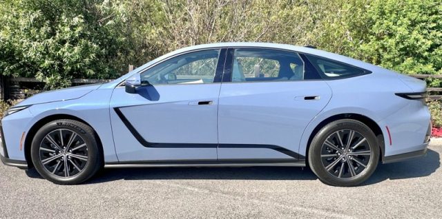 Flash Drive: 2026 Lexus ES 350e and 500e EVs