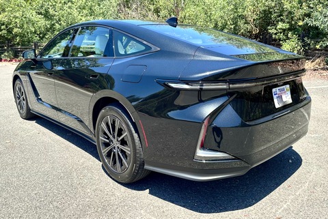 Flash Drive: 2026 Lexus ES 350h Hybrid